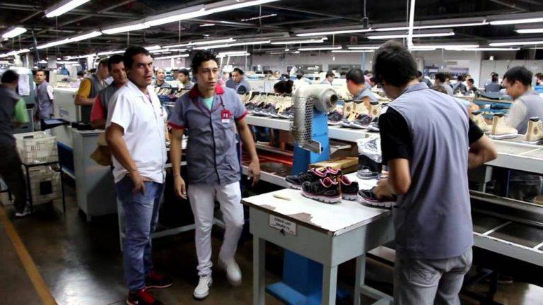 Dass suma empleados y planea duplicar la producción de zapatillas para agosto