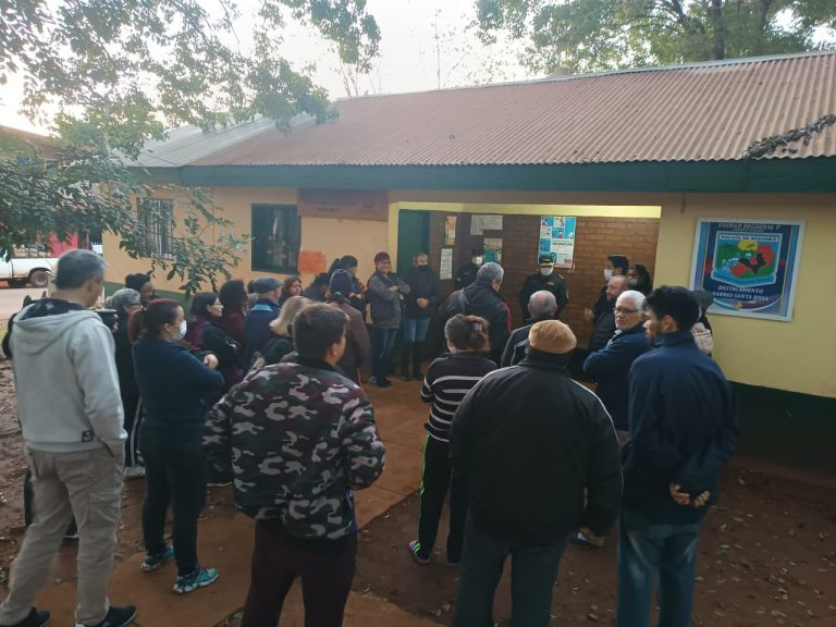 FORO DE SEGURIDAD: Nos reunimos con  vecinos del Barrio Santa Rosa