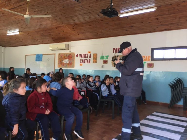 CONTINÚAN LAS CHARLAS DE EDUCACIÓN VIAL Y AMBIENTAL