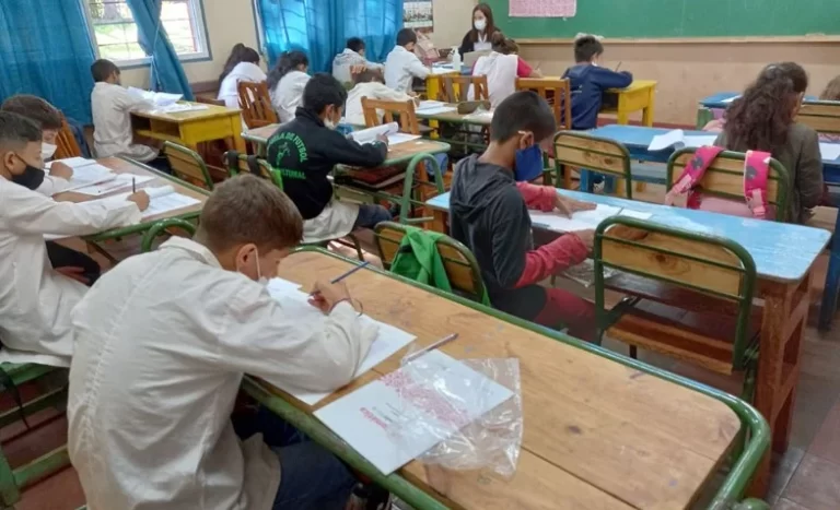 Galarza confirmó que Misiones realizará una prueba piloto en 50 escuelas con el fin de implementar más horas de clases