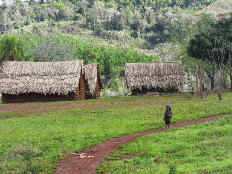 Destacan que las políticas públicas de la Dirección de Asuntos Guaraníes en Misiones se basan en mejorar la calidad de vida de las comunidades y en lograr que “no se pierda la cultura guaraní”