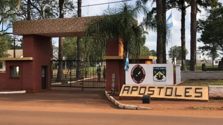 Relevaron a la cúpula del regimiento del Ejército en Apóstoles tras las graves lesiones de un joven en una “fiesta de recepción”