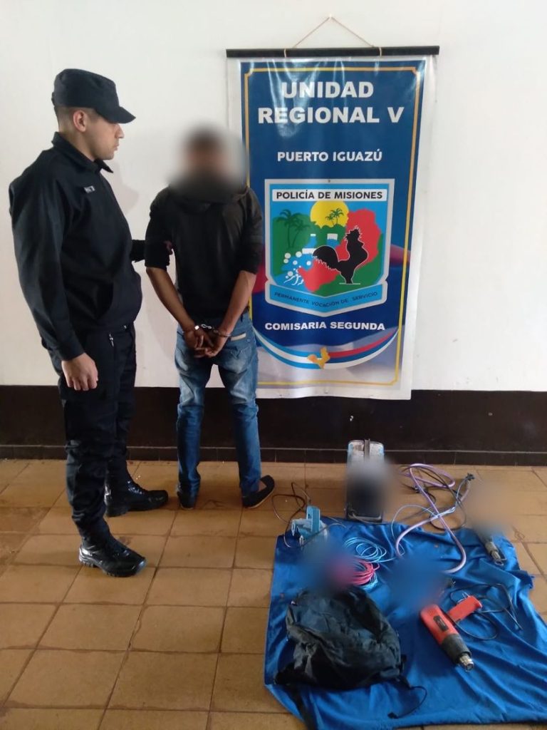 Secuestraron una soldadora, rollos de cables y un joven fue detenido en Operativos de Prevención