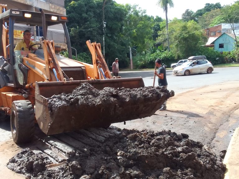 LIMPIEZA DE DESAGÜES PLUVIALES LIMPIEZA DE DESAGÜES PLUVIALES