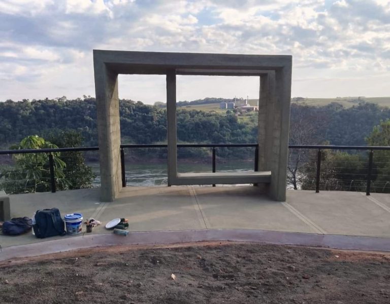 CONJUNTO ESCULTÓRICO: MIRADORES