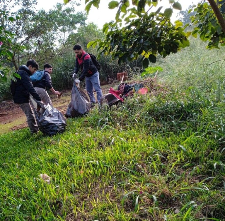 ELIMINEMOS LOS CRIADEROS DE MOSQUITOS