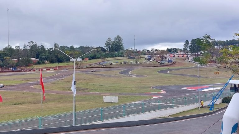 Arrancó el Turismo Nacional en Posadas: mirá el cronograma de actividades en el Autódromo Rosamonte durante este fin de semana Arrancó el Turismo Nacional en Posadas: mirá el cronograma de actividades en el Autódromo Rosamonte durante este fin de semana