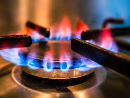 Ante la ola de frío, neumonóloga advierte sobre los peligros del monóxido de carbono y medidas de prevención