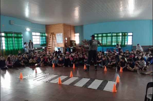 EDUCACIÓN VIAL EN LAS ESCUELAS EDUCACIÓN VIAL EN LAS ESCUELAS