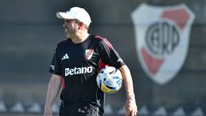 EL CHACHO MUEVE PIEZAS PARA TENER VARIANTES EN RIVER EN LA FINAL