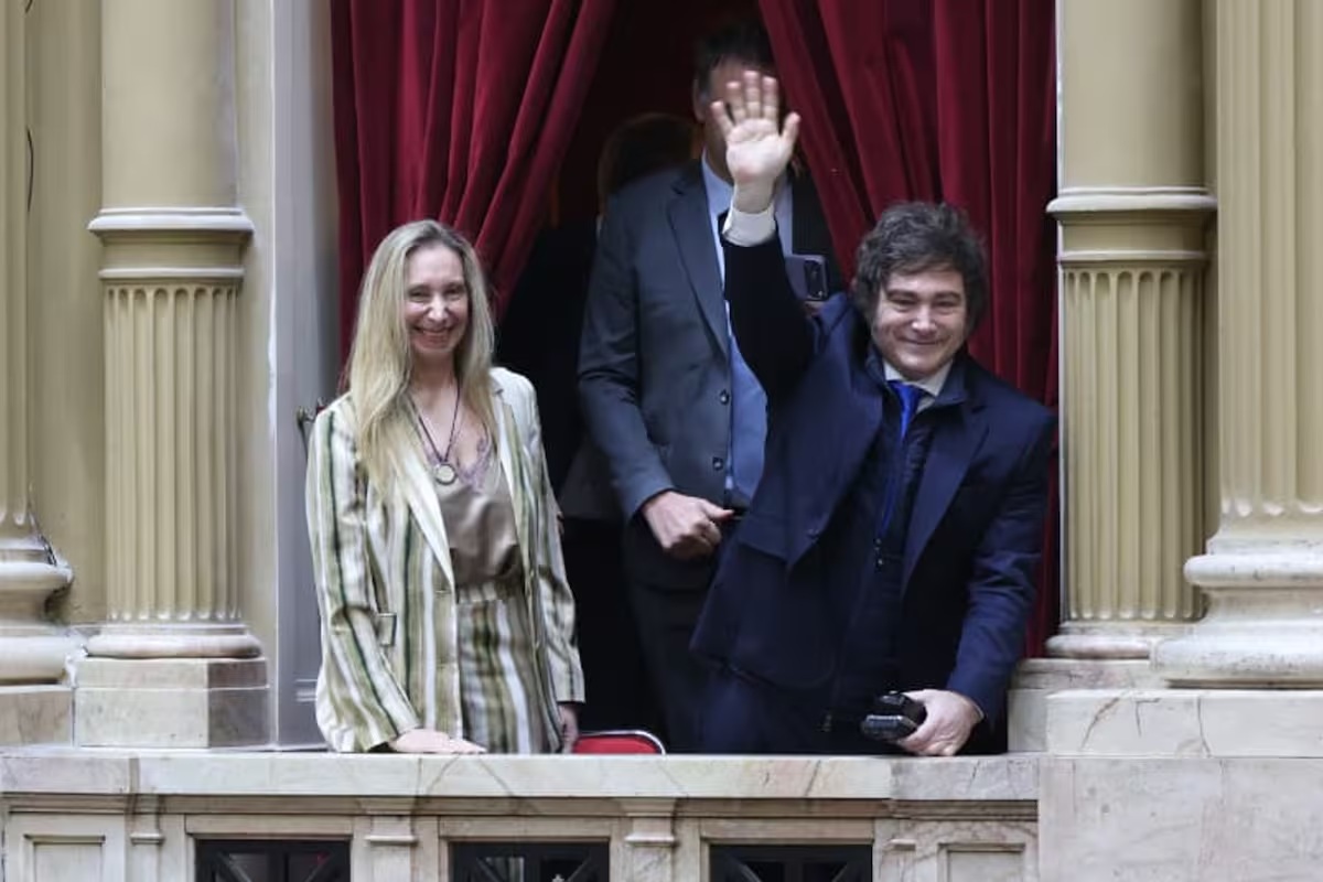 Crecen las dudas y resistencias por el sistema de colectoras que impulsa el Gobierno